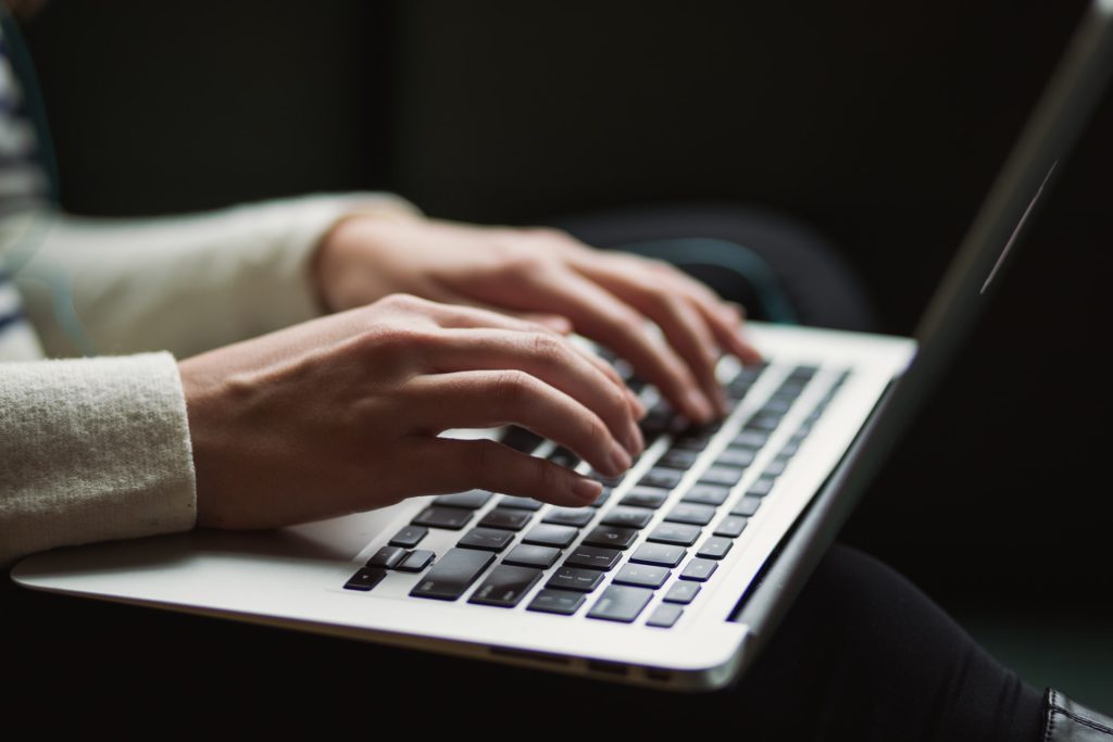 Earning a Living as a Blogger Earning a Living as a Blogger